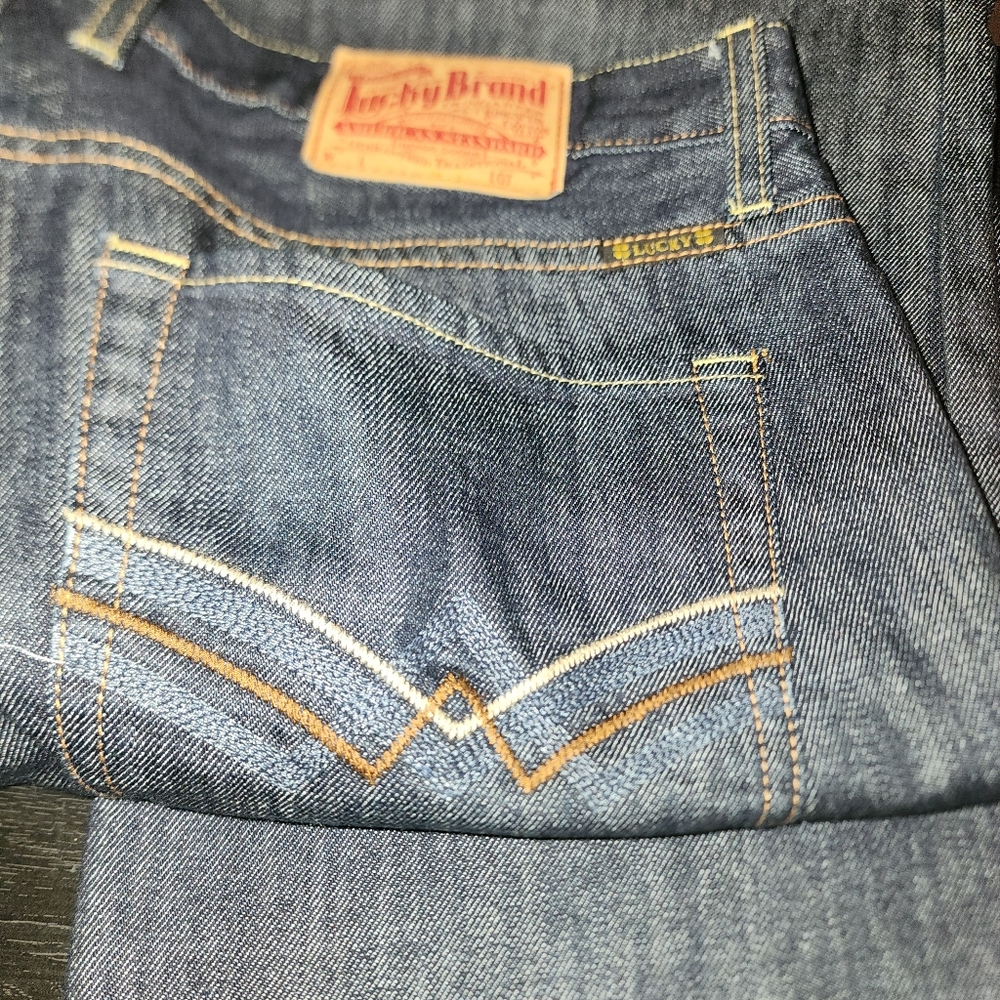 Lucky Jeans
